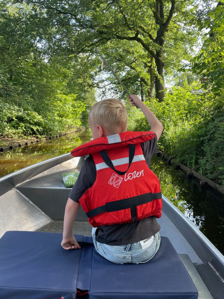 Molke met Kinderen | Fluisterboot-2 Molke met Kinderen | Fluisterboot-2